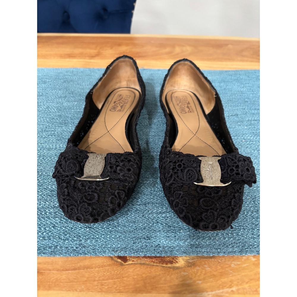 Salvatore Ferragamo Black Floral Lace Vara Bow Ballet Flats Made in Italy 9B